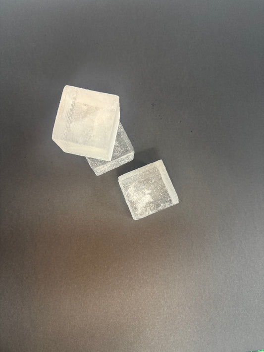 Glaçons cubes premium transparents 5×5 – Boîte de 32